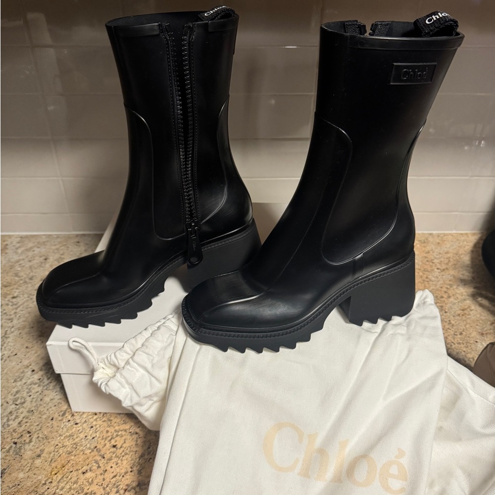 Chloe Black Women's Winter Boots - Picture 1 of 6
